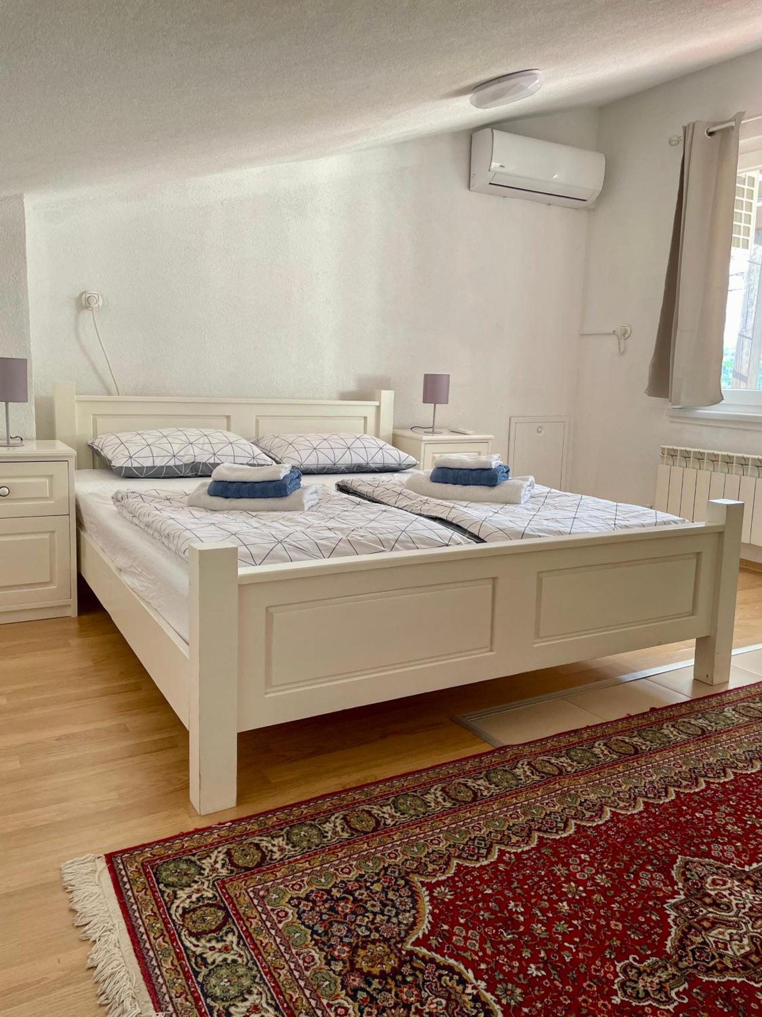 Sarajevo Cozy Attic Lägenhet Exteriör bild